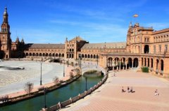 從國(guó)內(nèi)現(xiàn)狀看西班牙語(yǔ)翻譯人員的未來(lái)發(fā)展