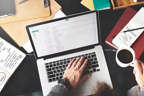 合同翻譯中經(jīng)常會(huì)出現(xiàn)的錯(cuò)誤有哪些？